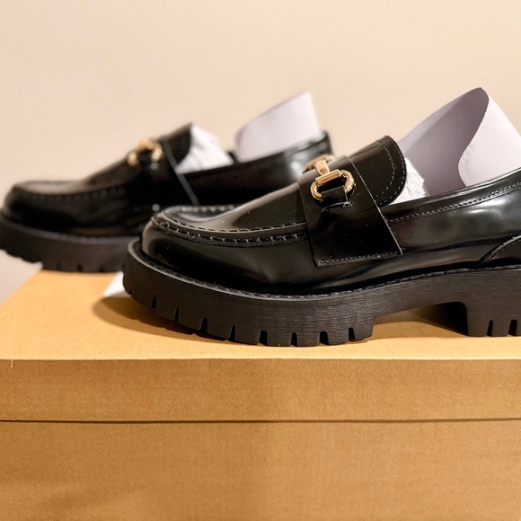 Steve Madden Glossy Black Loafers with Chunky Sole - Picture 5 of 10